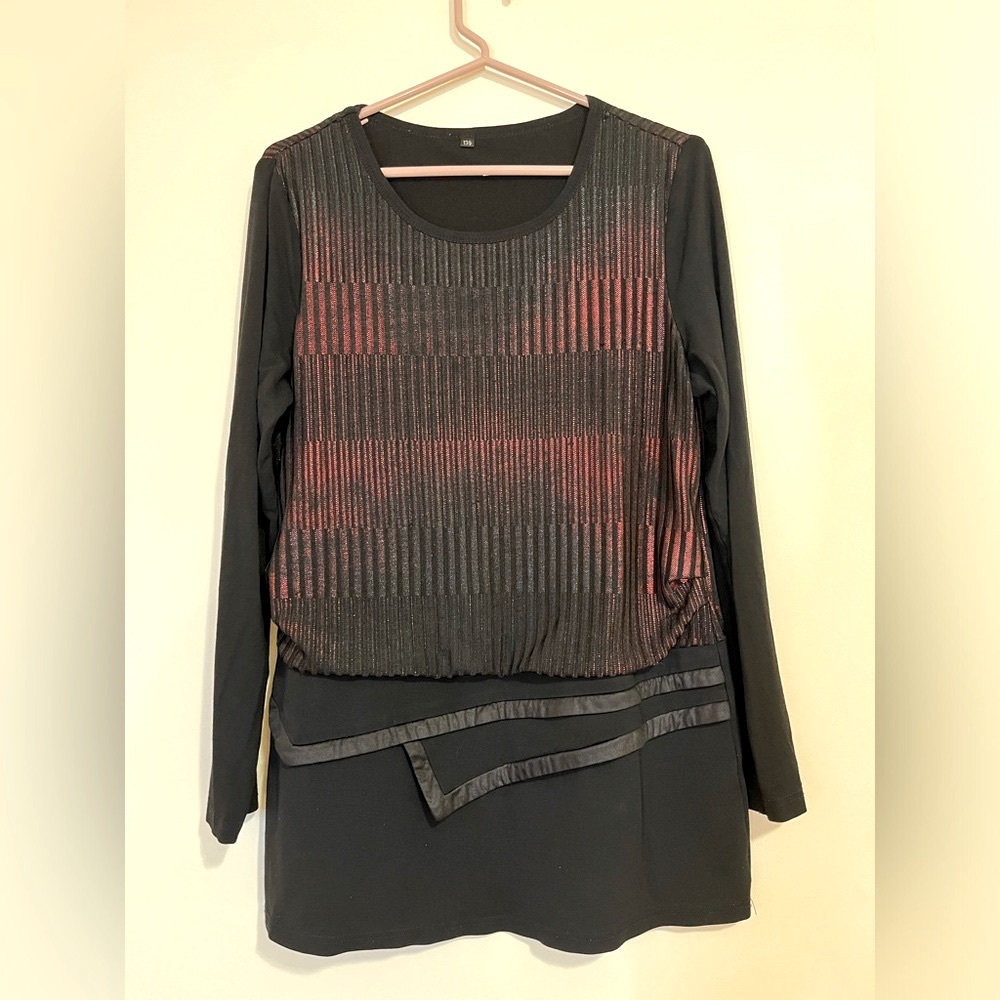 Unbranded knit dress, Black and red in color, size medium